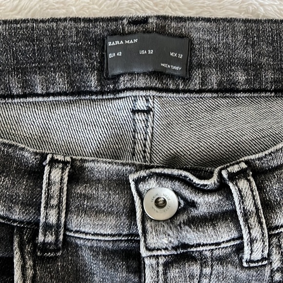Raw hem grey, Zara jeans - Picture 6 of 6